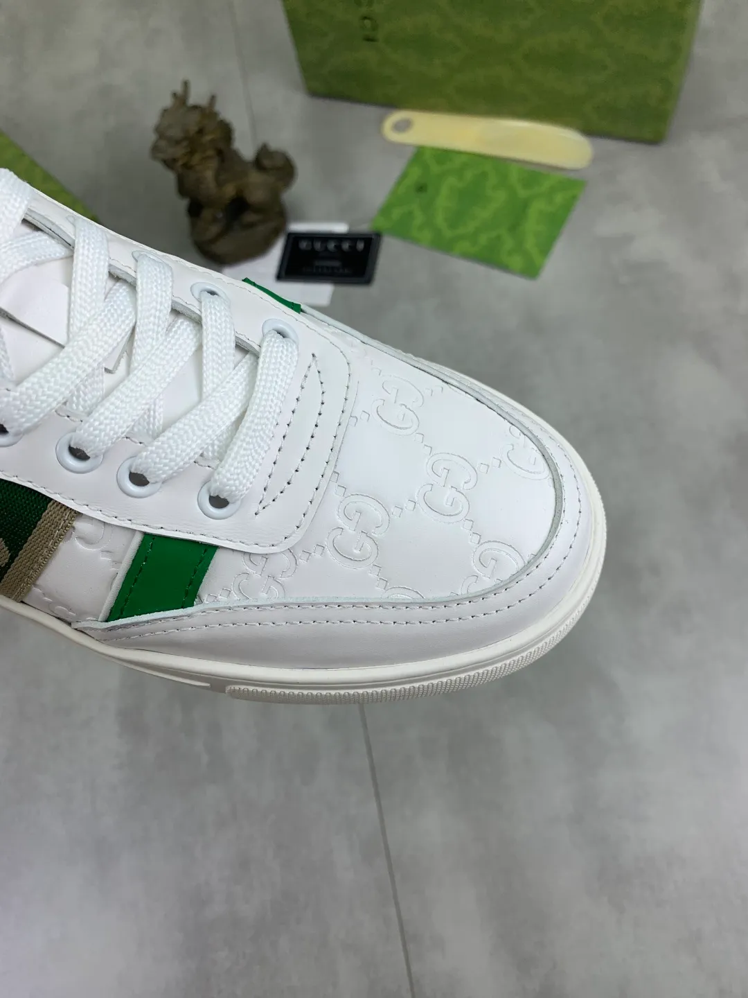 Men's shoes 💰P420 💰[New style]🆘 The latest model from Gucci GUCCI official website🎁Classic casual and fashionable men's shoes👟Best model💥The style is simple and elegant, exclusive for trendy men. Unique official website latest brand elements👑Gucci original decoration, fashionable and generous, original soft calfskin fabric➕Comfortable soft first-layer pigskin lining ✅The official website specifies the wear-resistant casual outsole, the classic model is taken in kind🎬Color: 4️⃣colors available😍Number: 38-44